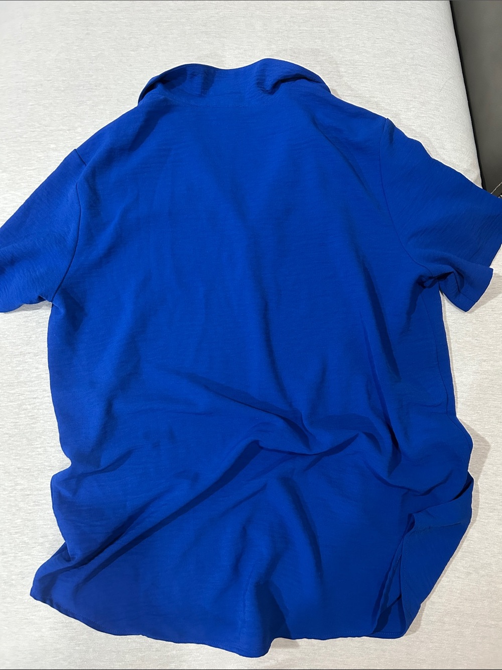 Hilary Radley Women’s Royal Blue Short-Sleeve V-Neck Blouse Sz M - Picture 4 of 5